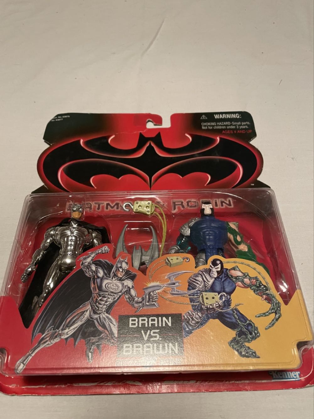 Brain vs. Brawn (Batman / Bane) - Kenner (Hasbro) (DC Comics / Batman & Robin (film)) action figure collectible [Barcode 076281638775] - Main Image 2