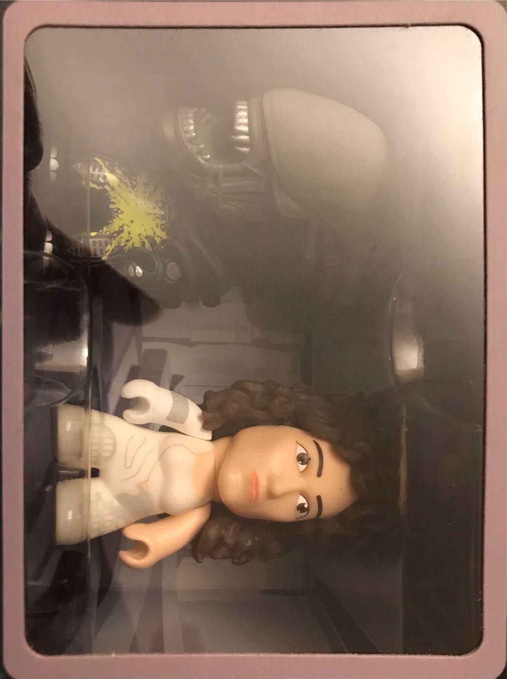 Alien: The Nostromo Collection (2 Pack) - Titan Merchandise (Alien) action figure collectible [Barcode 5052473081470] - Main Image 2