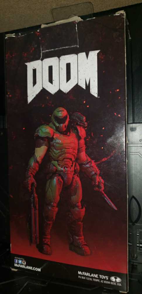 The DOOM Slayer <Eternal> - McFarlane Toys (Doom) action figure collectible [Barcode 787926111071] - Main Image 2