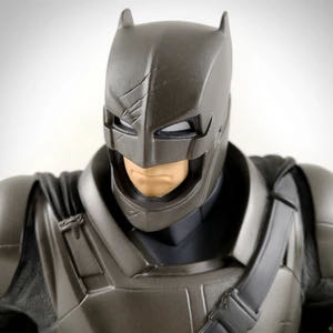 VB Batman V Superman Armoured Vinyl Bust Bank - Monogram International (DC Batman v Superman Dawn Of Justice Movie) action figure collectible [Barcode 077764454943] - Main Image 3