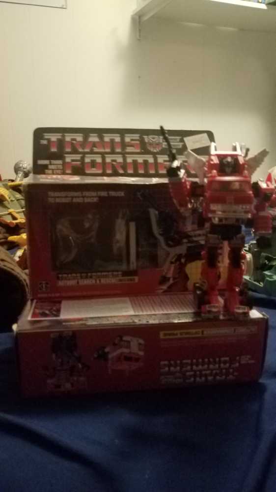 Transformers Inferno  action figure collectible [Barcode 031786059548] - Main Image 1