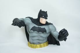 VB Dark Knight Returns PX Black Version Vinyl Bust Bank - Monogram International (Batman - The Dark Knight) action figure collectible [Barcode 077764454424] - Main Image 2