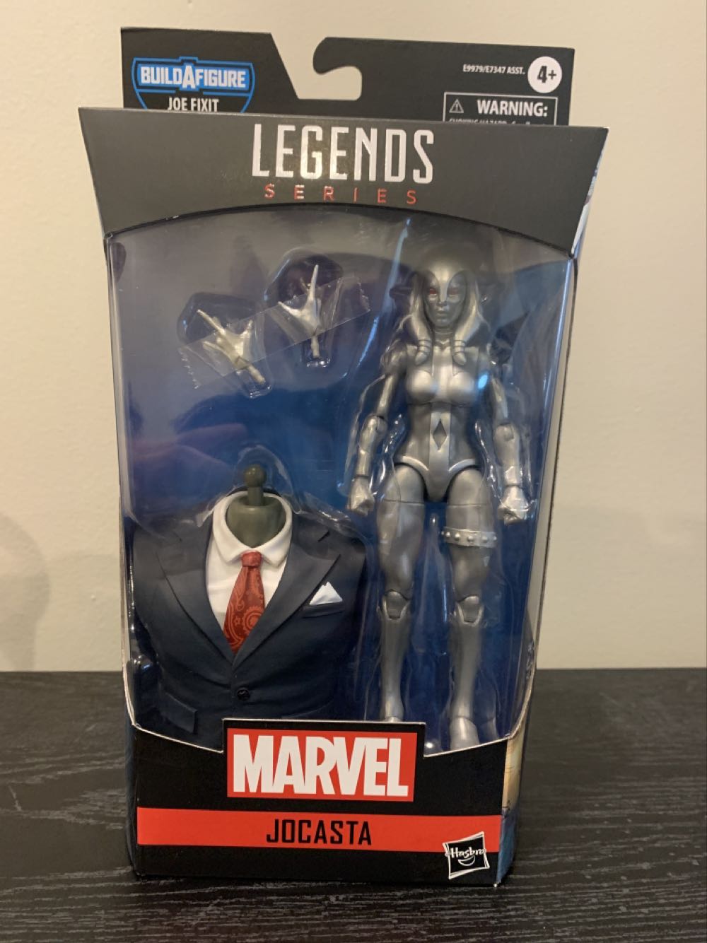 Mezco Dc Batman Supreme Knight Grey