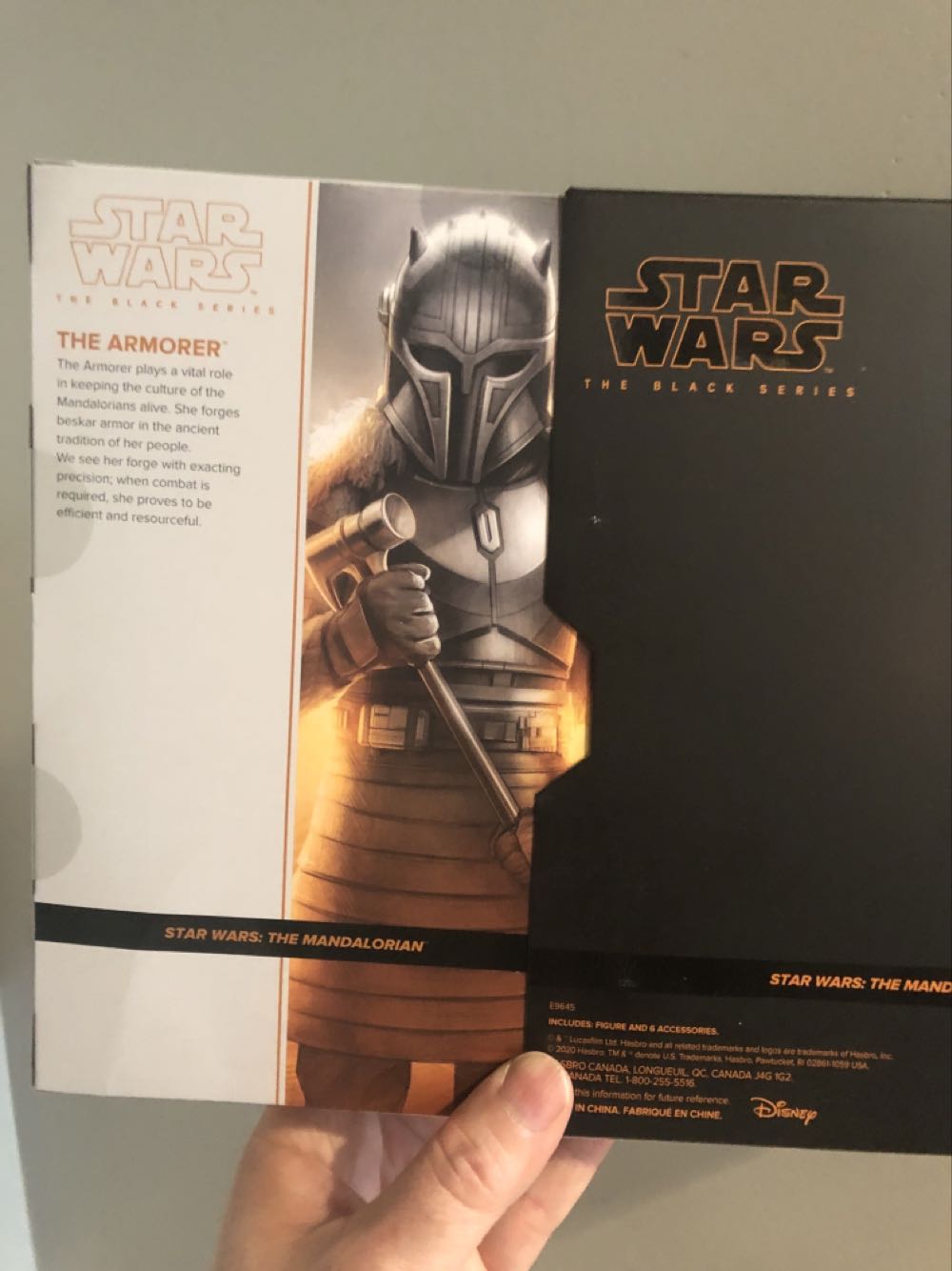 Armorer (Deluxe) (Star Wars: The Black Series), The - Hasbro (Star Wars: The Black Series [2020]) action figure collectible [Barcode 630509961283] - Main Image 4