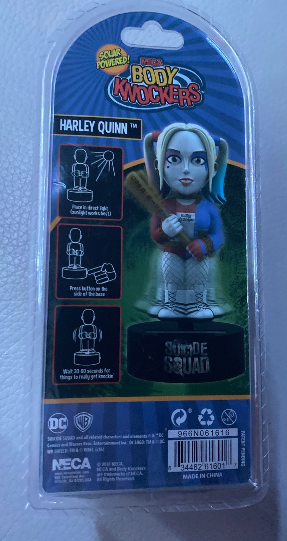 Harley Quinn Headknocker - NECA DC action figure collectible [Barcode 634482616017] - Main Image 2