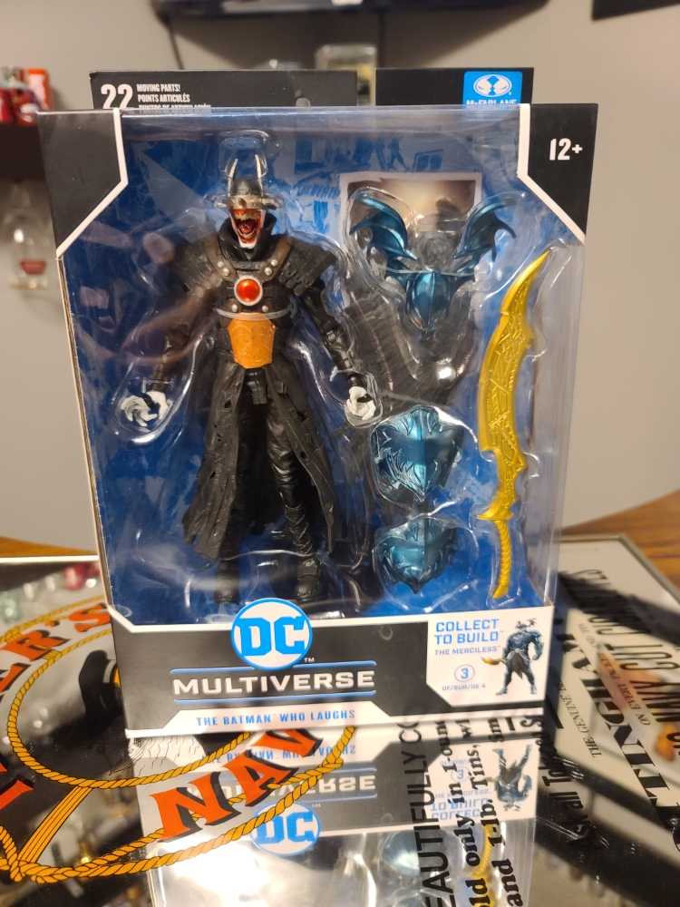 DC Multiverse #44. Batman Who Laughs (Sky Tyrant) - McFarlane Toys (DC Multiverse) action figure collectible [Barcode 787926154214] - Main Image 3