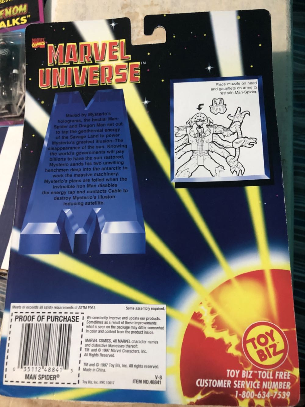 Spider-Man - Toy Biz (Marvel Universe) action figure collectible [Barcode 035112488415] - Main Image 2