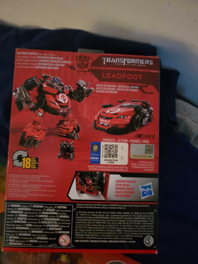 Transformers Studio Series Leadfoot 68 Dark Of The Moon - Hasbro (Deluxe Class) action figure collectible [Barcode 5010993705207] - Main Image 2