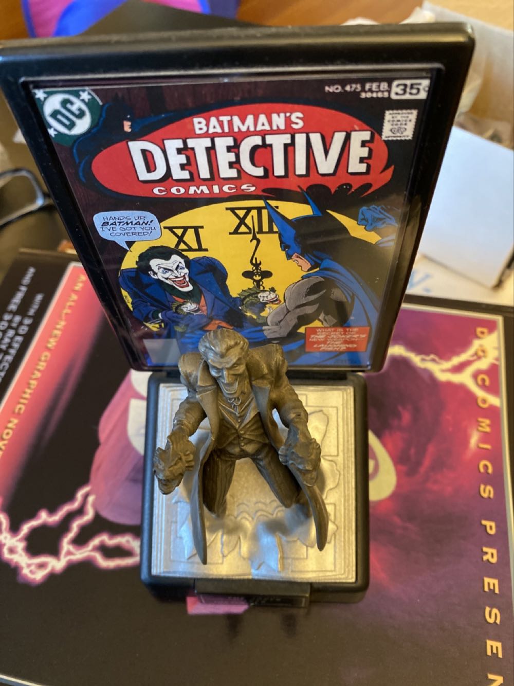DC Comic Book Champions Fine Pewter Joker  (Pewter - Comic Book Champions) action figure collectible - Main Image 3