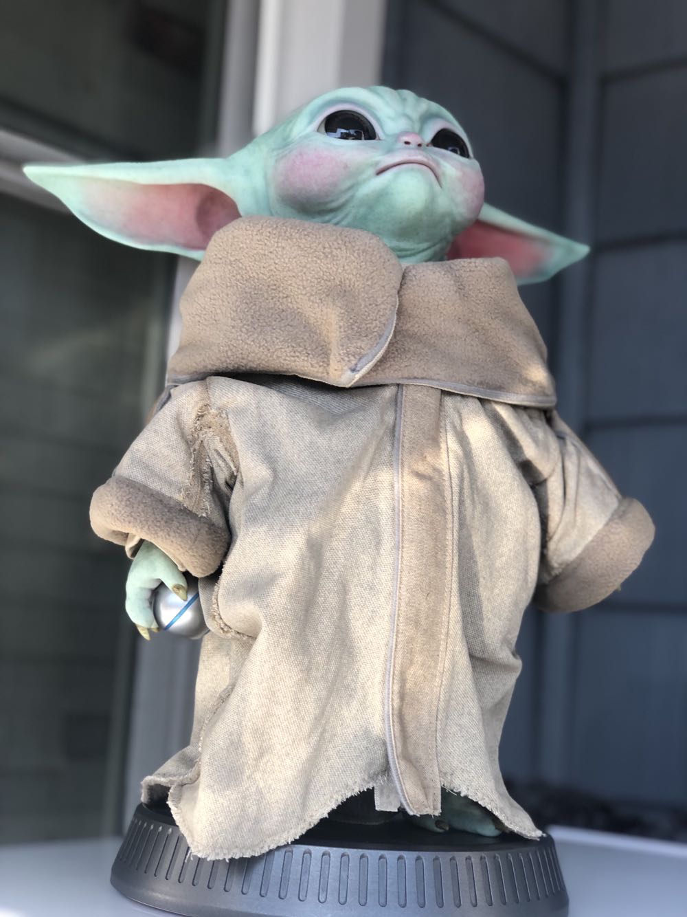 1:1 - The Child - Hot Toys / Sideshow (1:1 Star Wars) action figure collectible - Main Image 2