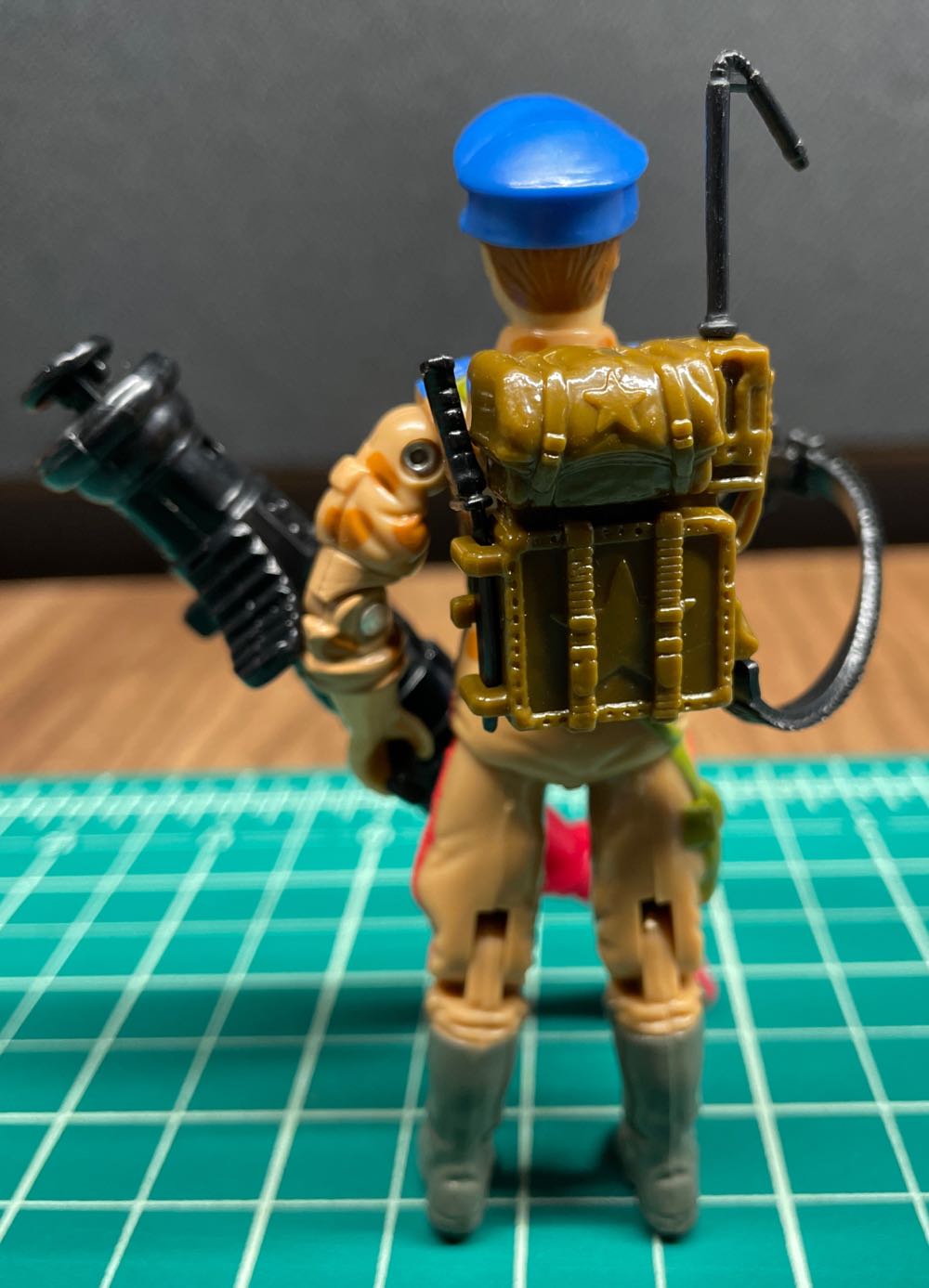 Red Star (V1) - Hasbro (GI Joe Vintage) action figure collectible - Main Image 2