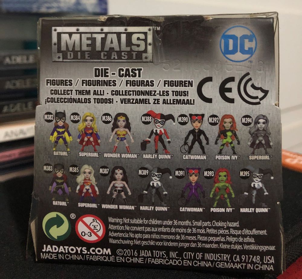 Wonder Woman - V.2 - JADA TOYS, Inc. (DC Metal Die Cast) action figure collectible [Barcode 7898633980775] - Main Image 2