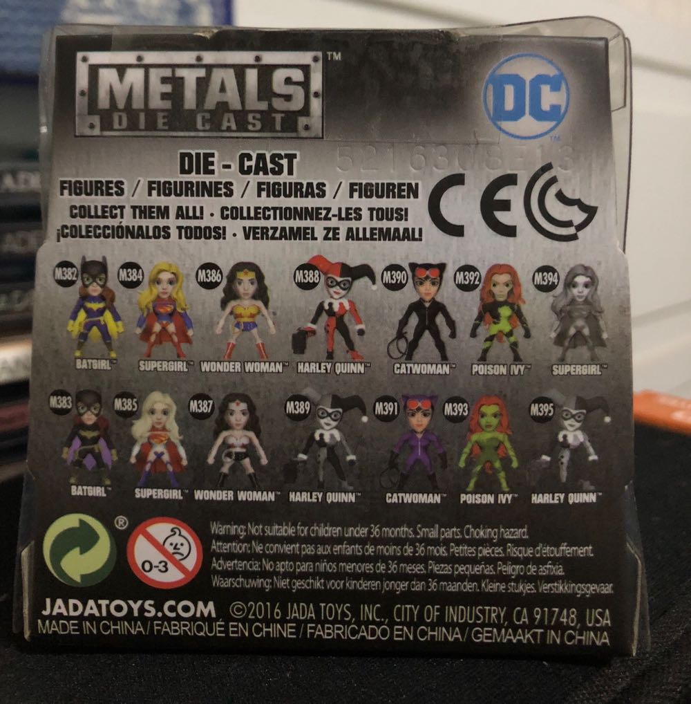 Poison Ivy - V.2 - JADA TOYS, Inc. (DC Metal Die Cast) action figure collectible [Barcode 7898633980775] - Main Image 2