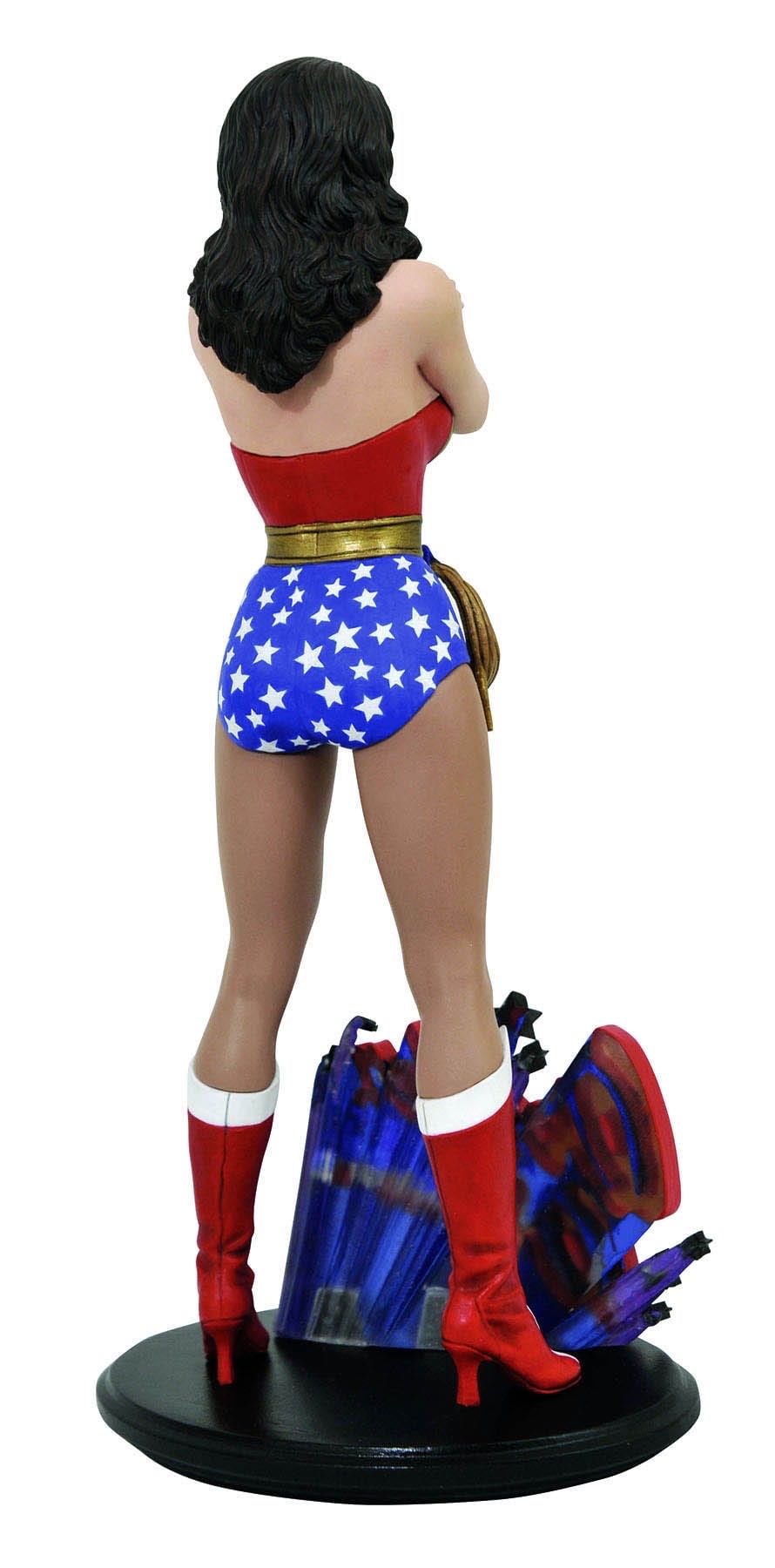 Wonder Woman - Diamond Select Toys (DC Comics) action figure collectible [Barcode 699788832820] - Main Image 2