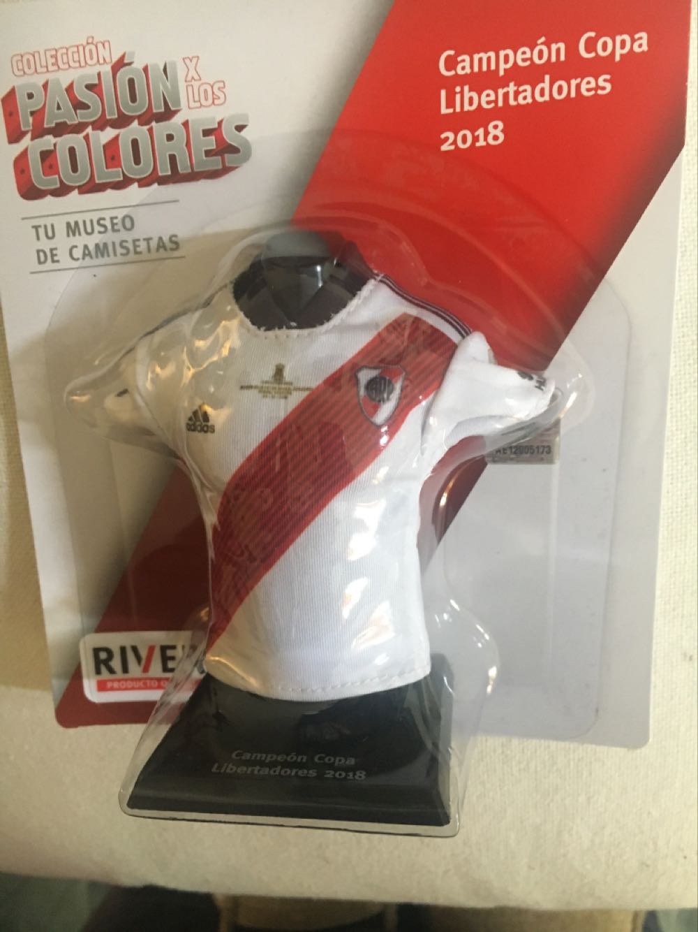 Pasión Por Los Colores - Planeta De Agostini (Futbol) action figure collectible [Barcode 9789504967651] - Main Image 3