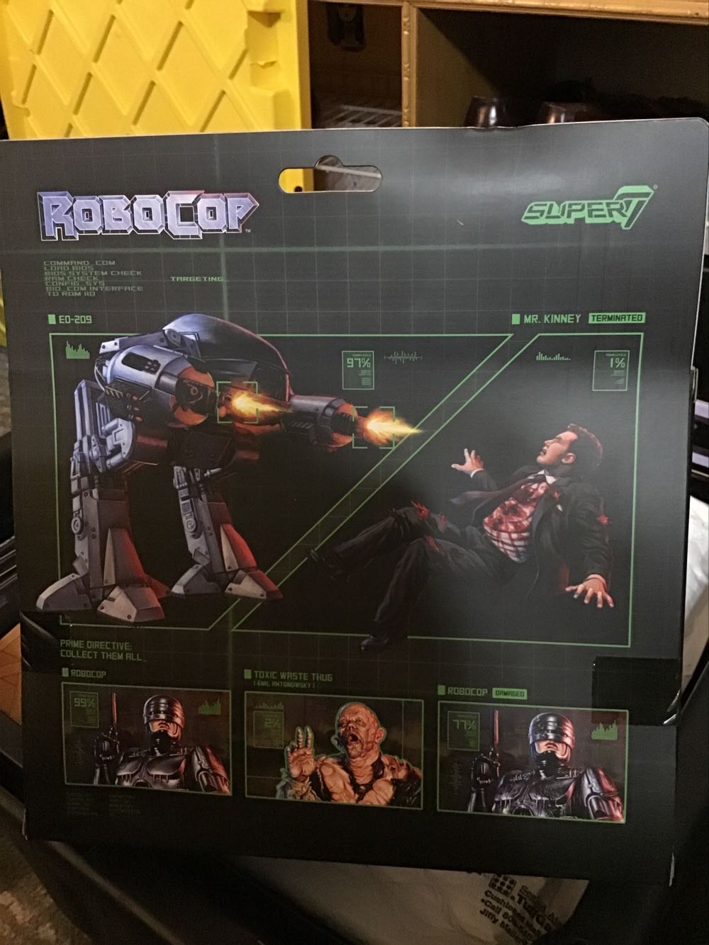 Ed-209 Vs Mr. Kinney - Super 7 (Robocop) action figure collectible [Barcode 840049806221] - Main Image 2