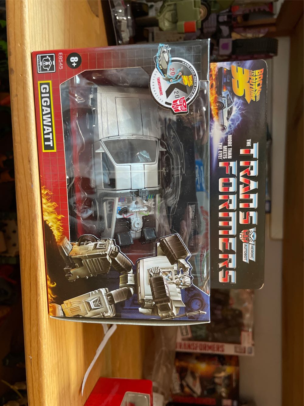 TF x Back to the Future: Gigawatt - Hasbro (Transformers x Back to the Future) action figure collectible [Barcode 5010993743520] - Main Image 2