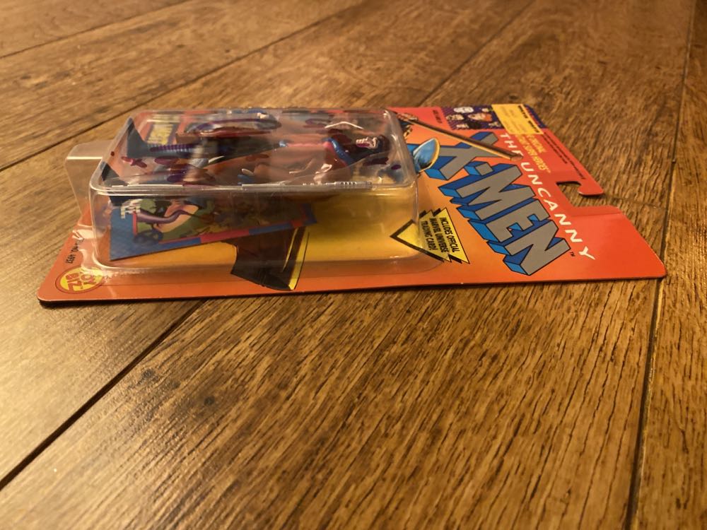 Gambit - Toybiz action figure collectible [Barcode 5010963075576] - Main Image 4