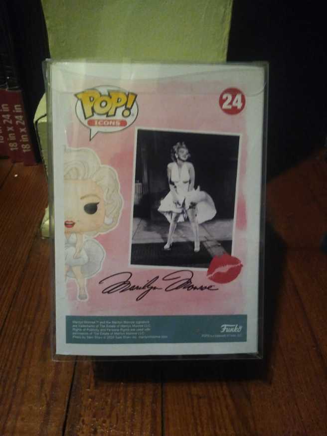 Funko Pop Icons Marilyn Monroe (White Dress) #24 - Funko Pop! (Funko Pop! Rocks) action figure collectible [Barcode 889698467711] - Main Image 3