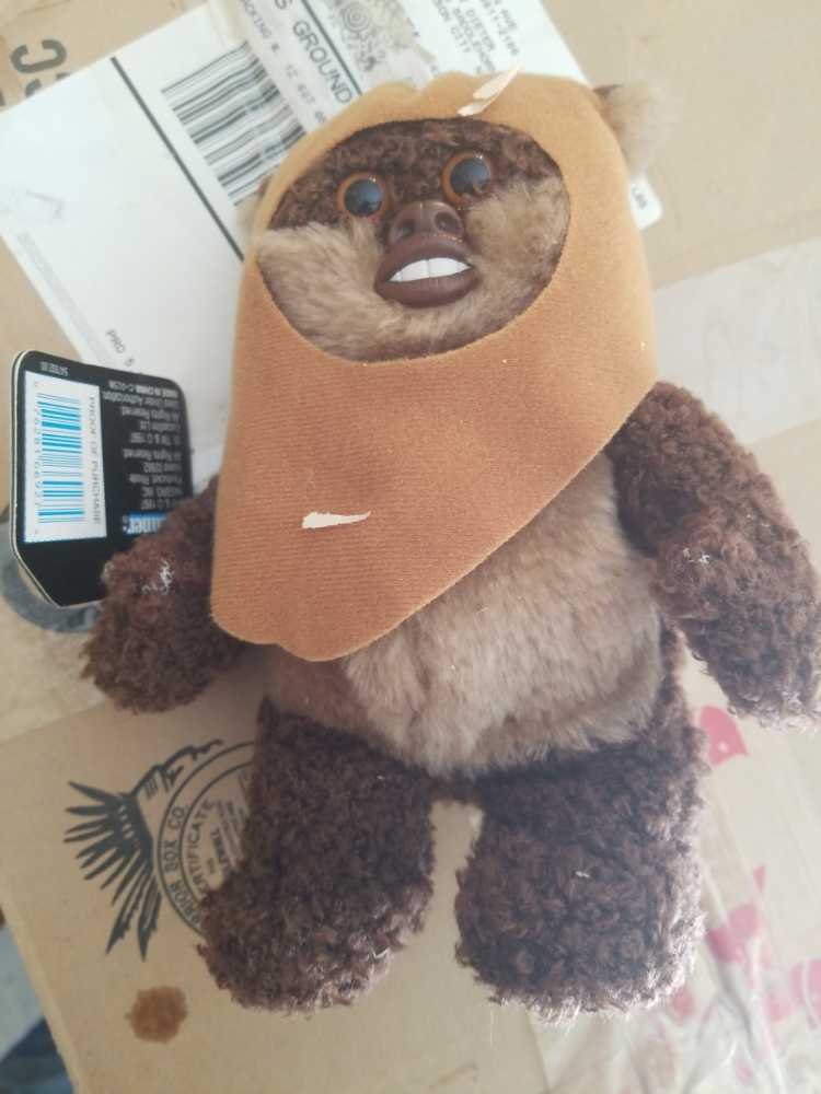Star wars Buddies wicket the ewok  action figure collectible [Barcode 5020227669274] - Main Image 1
