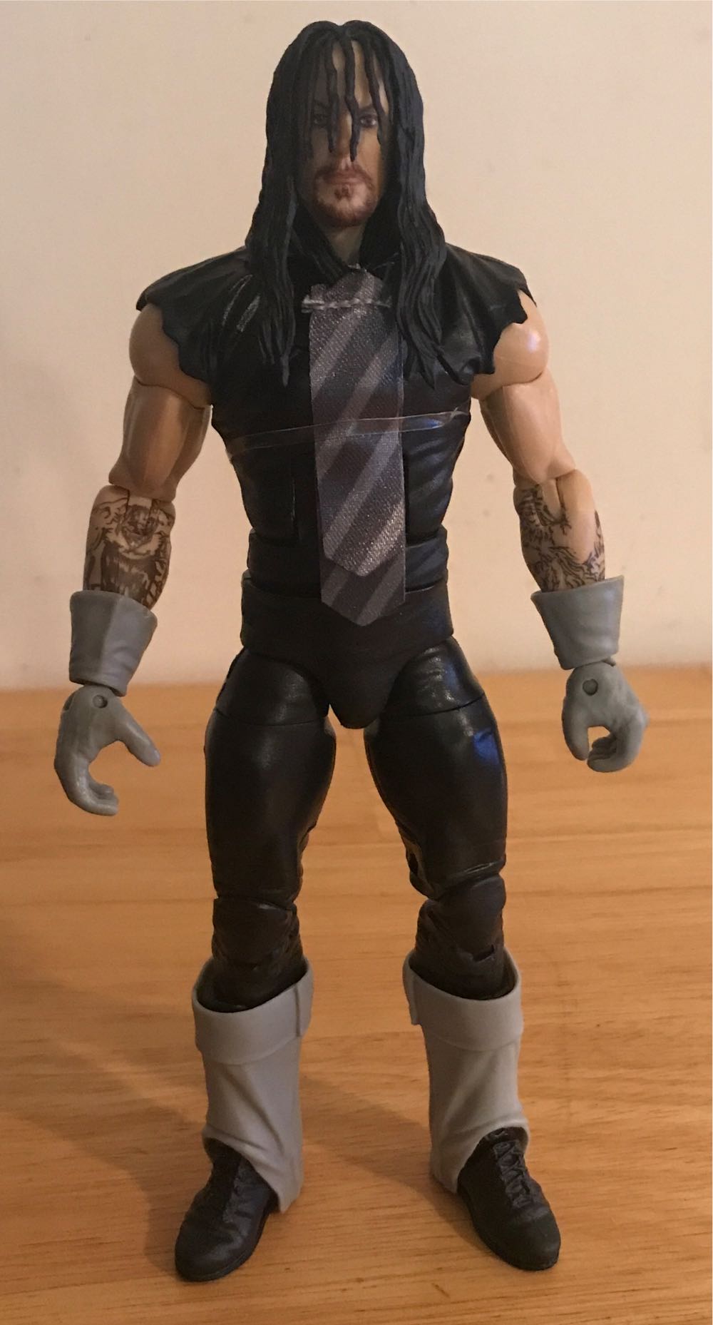 The Undertaker - Mattel Wwe (WWE Custom Elite The Undertaker (1994/1995)) action figure collectible - Main Image 3