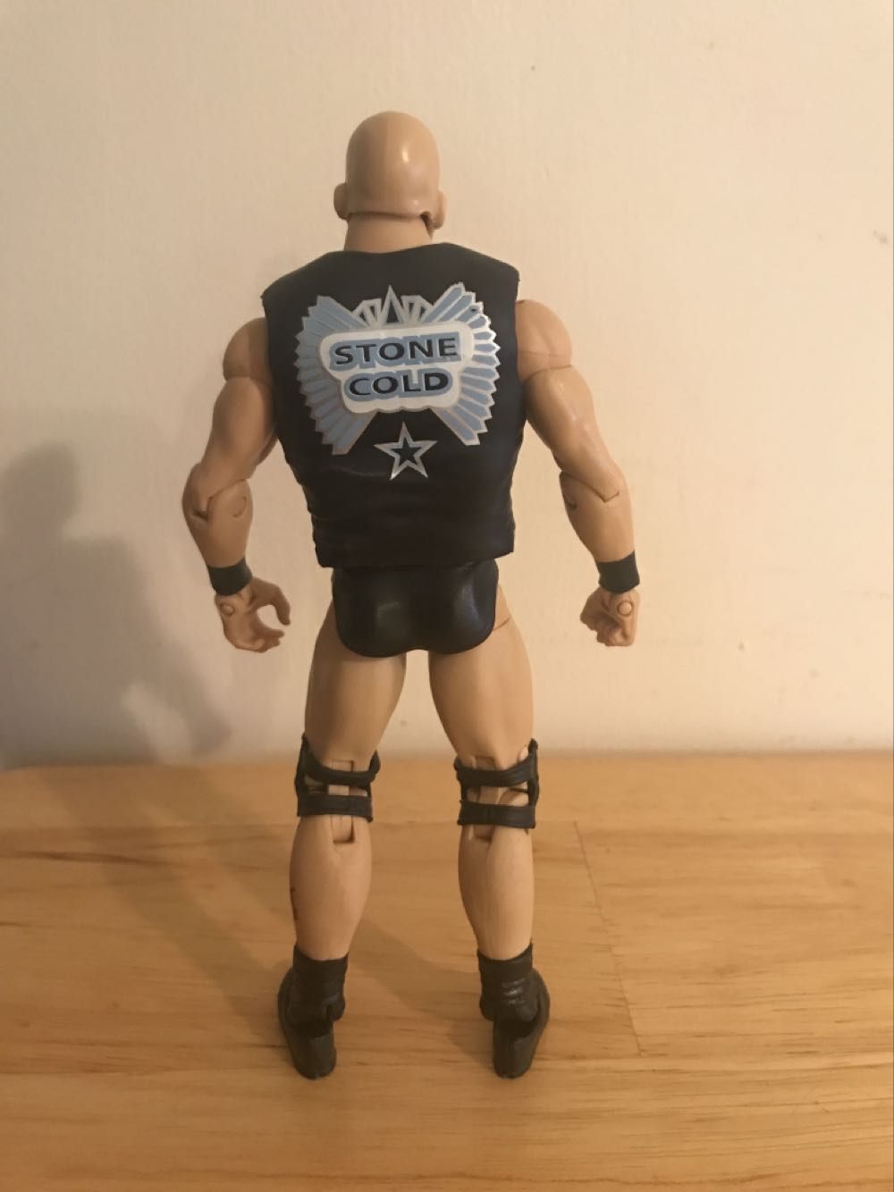 “Stone Cold” Steve Austin - Mattel Wwe (WWE Elite Flashback Series 3 “Stone Cold” Steve Austin) action figure collectible - Main Image 2