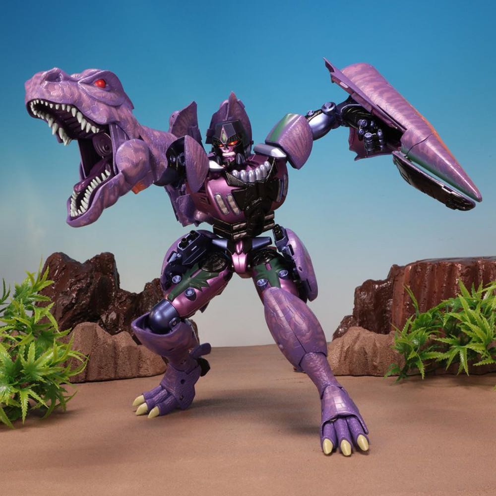 Masterpiece MP-43 Megatron (Beast Wars) - Takara Tomy (Masterpiece Transformers) action figure collectible - Main Image 3