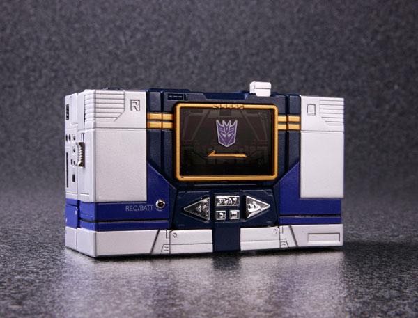 MP-13: Soundwave - Takara Tomy (Masterpiece Transformers) action figure collectible - Main Image 2