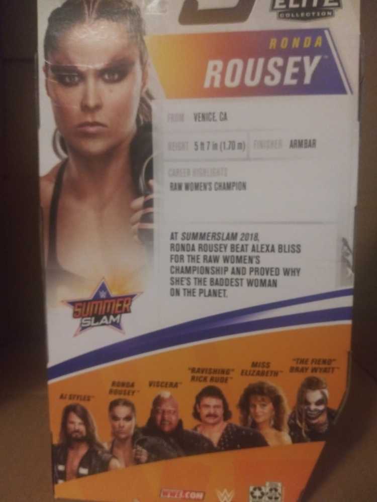 Mattel WWE Elite Collection Summerslam Ronda Rousey - Mattel Wwe (WWE Summer Slam) action figure collectible [Barcode 887961833706] - Main Image 2