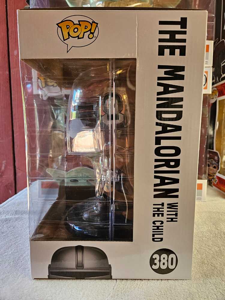 #380 Mandalorian With The Child - Funko (Funko Pop!) action figure collectible [Barcode 889698499316] - Main Image 4