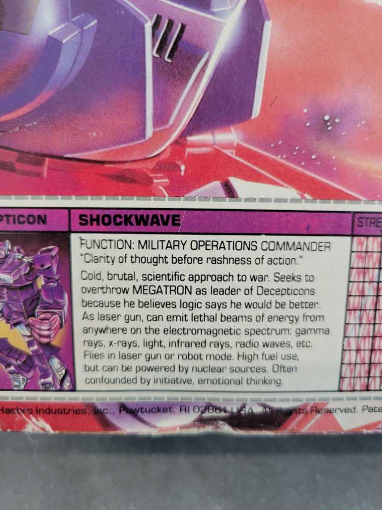 Shockwave - Hasbro (Transfomers) action figure collectible [Barcode 038976057995] - Main Image 4