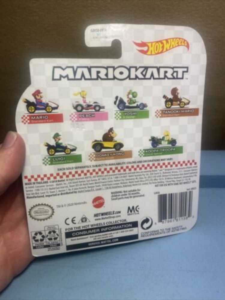 Hot Wheels-Mario Kart-Peach (P-wing) - Mattel (Hot Wheels Mario Kart) action figure collectible [Barcode 887961811582] - Main Image 4