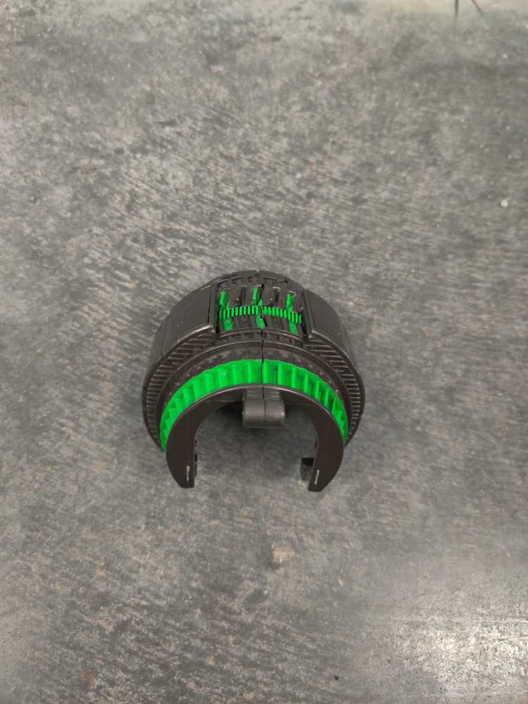 66 Overload 2nd Robot Mode - Hasbro (Studio Series) action figure collectible [Barcode 630509905348] - Main Image 3