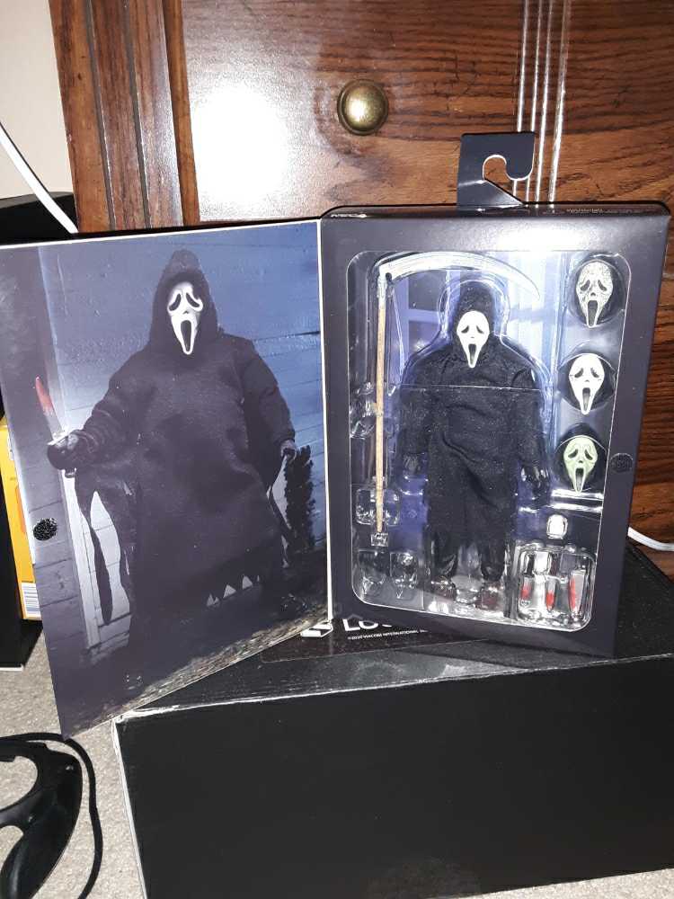 Scream - Ghostface - FILMS - HORROR (Scream) action figure collectible [Barcode 634482413722] - Main Image 2