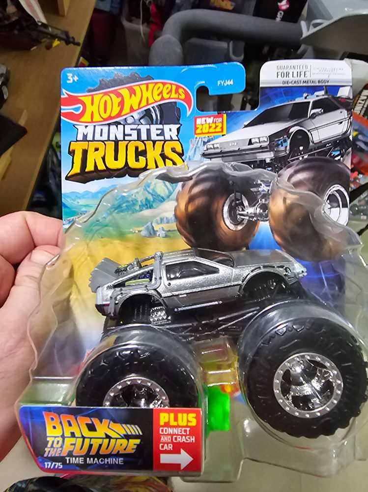 MOTU Hot Wheels: Skeletor Monster Trucks - Hot Wheels from Mattel (Hot Wheels) action figure collectible [Barcode 887961705393] - Main Image 3