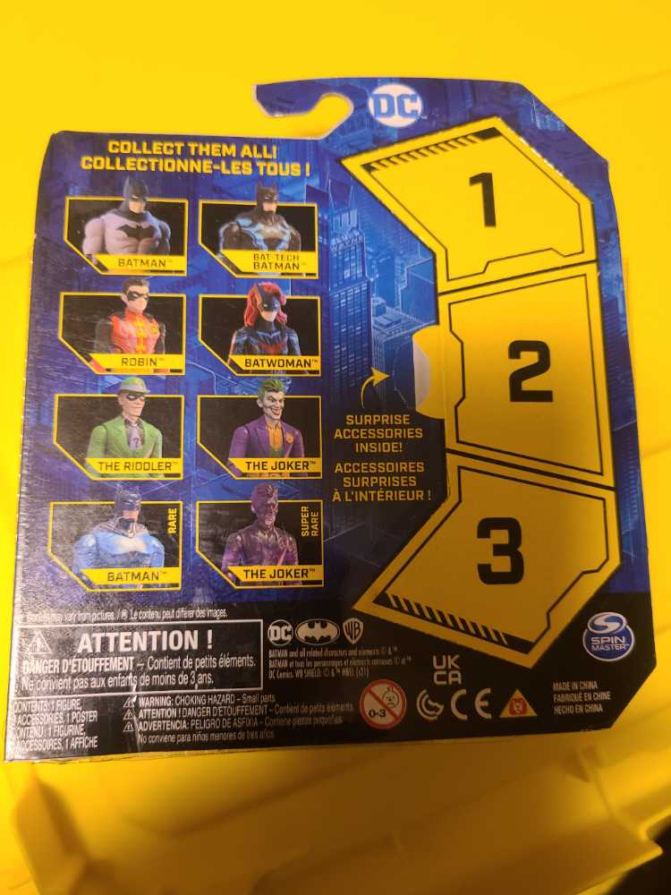 Spinmaster Batwoman (Tech Suit) - Spinmaster (Bat-Tech) action figure collectible [Barcode 778988362198] - Main Image 2