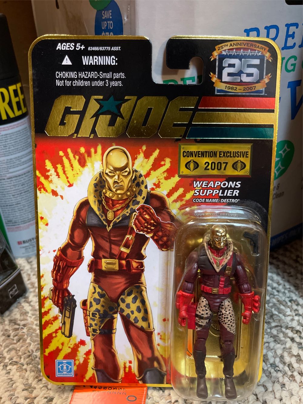 Destro (2007 Convention Exclusive - Gold Head) - Hasbro (G.I. Joe: 25th Anniversary) action figure collectible [Barcode 653569262480] - Main Image 3