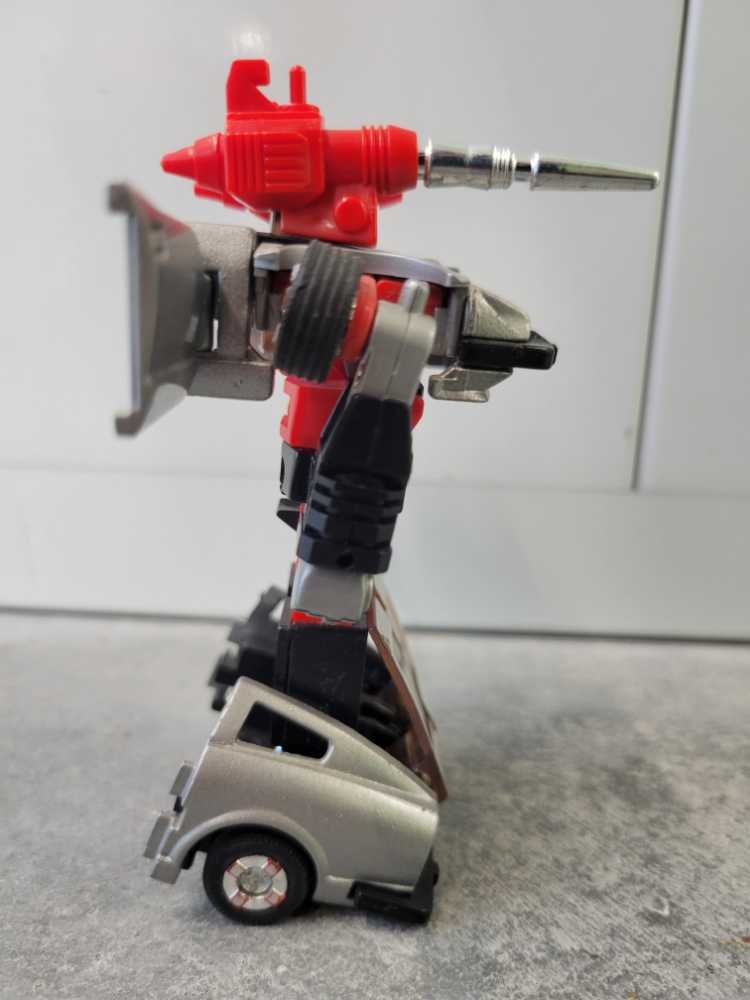 Bluestreak Robot Mode 1984 Cars Missing Missile Gun Roof Project - Hasbro (1984) action figure collectible - Main Image 3
