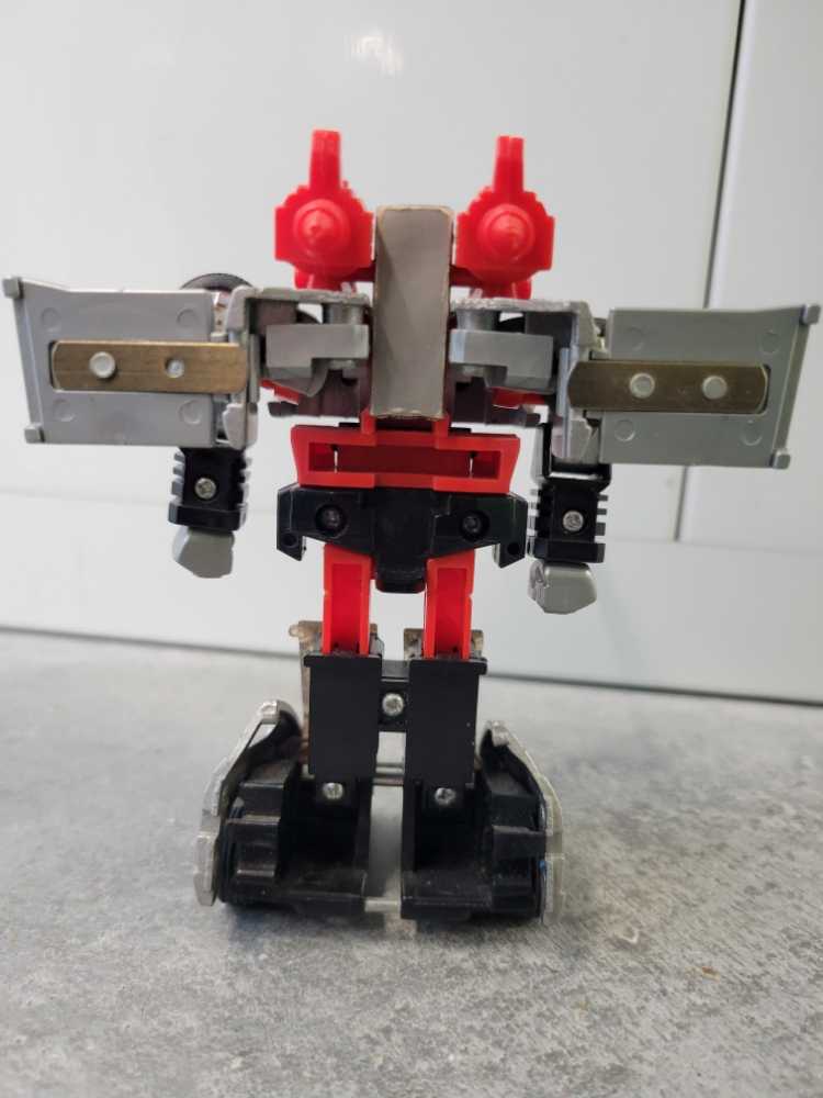 Bluestreak Robot Mode 1984 Cars Missing Missile Gun Roof Project - Hasbro (1984) action figure collectible - Main Image 4