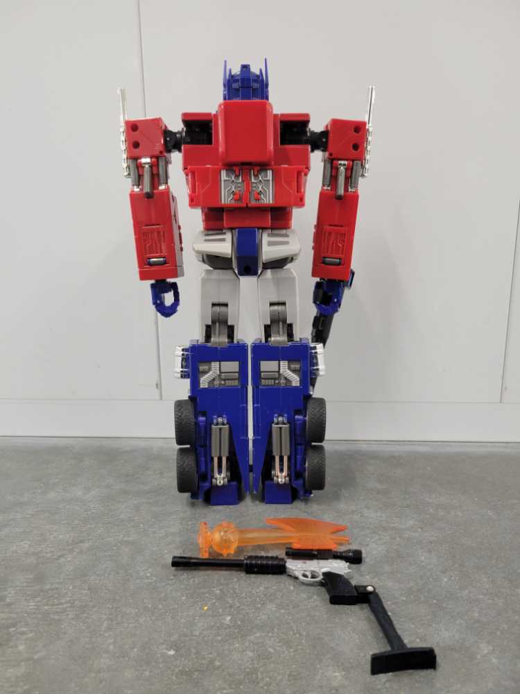 Optimus Prime 20th Anniversary 5th Black Gun Modified Stacks - Hasbro (Masterpiece Large Scale) action figure collectible - Main Image 4