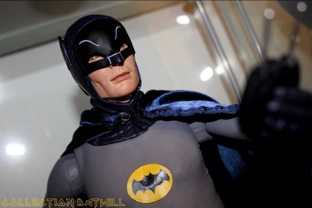 NECA: Batman (Adam West)-Quarter Scale 1966 - Neca action figure collectible - Main Image 2