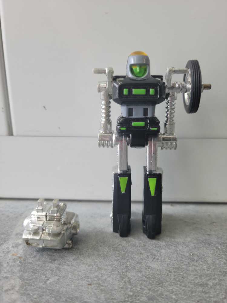 Cy-Kill (Black, Gray, Green) (Vehicle Mode) - Tonka (Gobots) action figure collectible [Barcode 041469072559] - Main Image 2