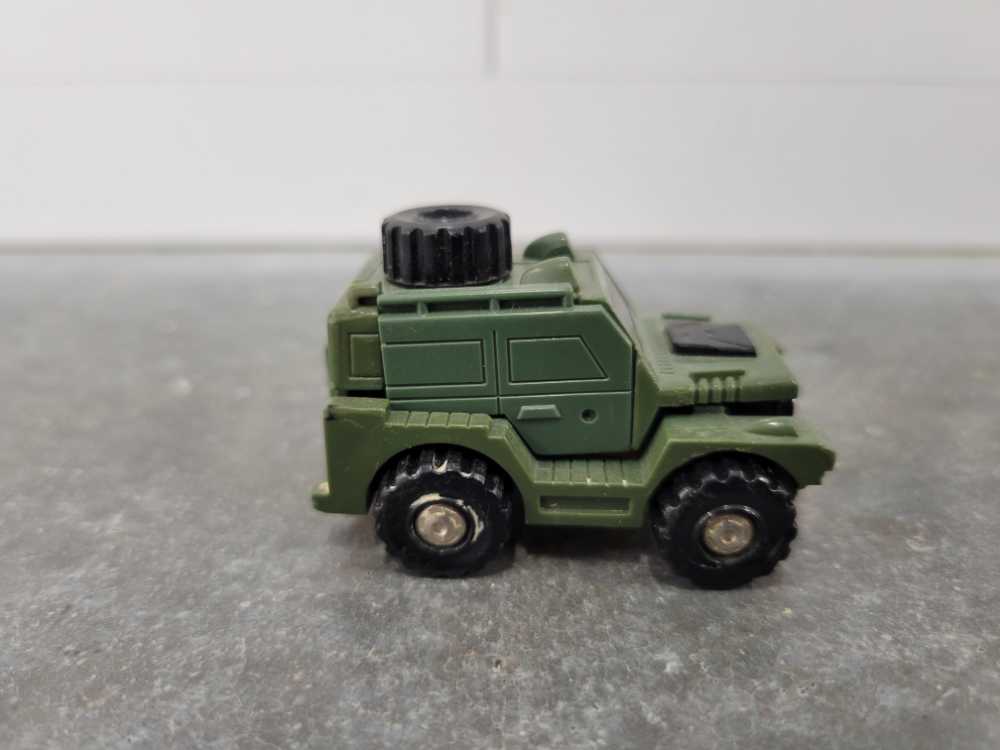 Brawn 4th Vehicle Mode Minibot Mini Bot - Hasbro (1984) action figure collectible - Main Image 3
