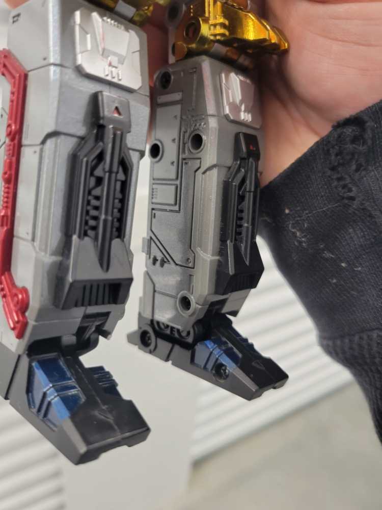 Swoop FT-05 (Soar Blue Chest) - Fans Toys (Masterpiece 1985) action figure collectible - Main Image 2