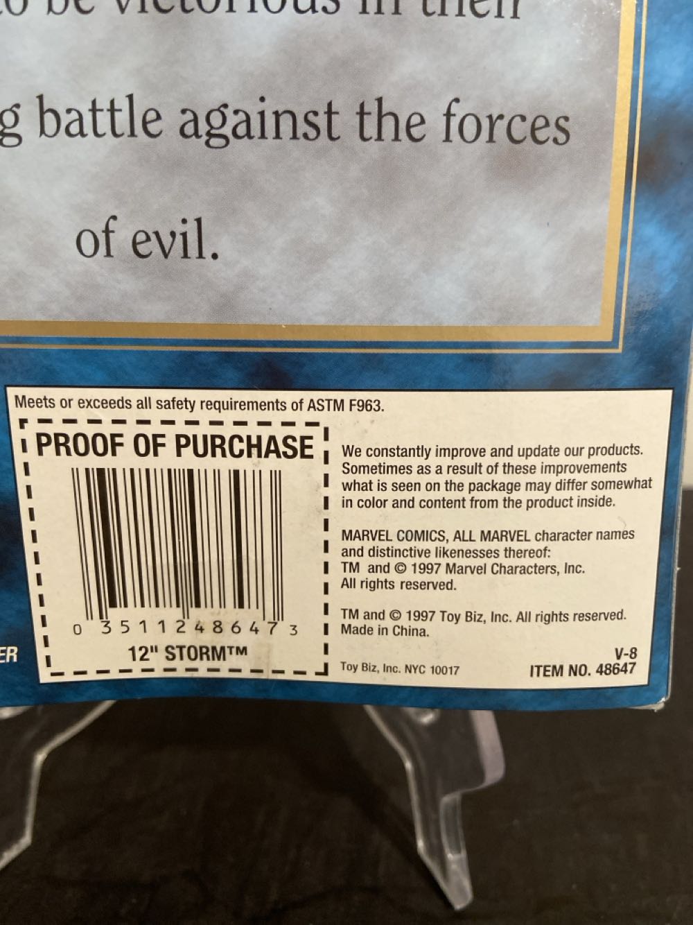 12” Storm - Toybiz (Marvel Special Edition Series 12” Super Hero) action figure collectible [Barcode 035112486473] - Main Image 3