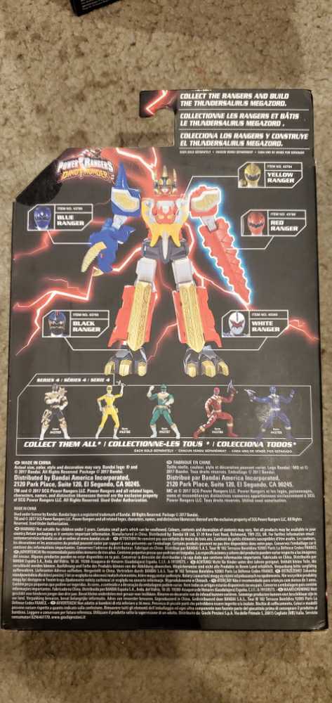 Power Rangers Legacy Action Figures -- Dinothunder -- Red - Bandai America action figure collectible [Barcode 2047351437886] - Main Image 2