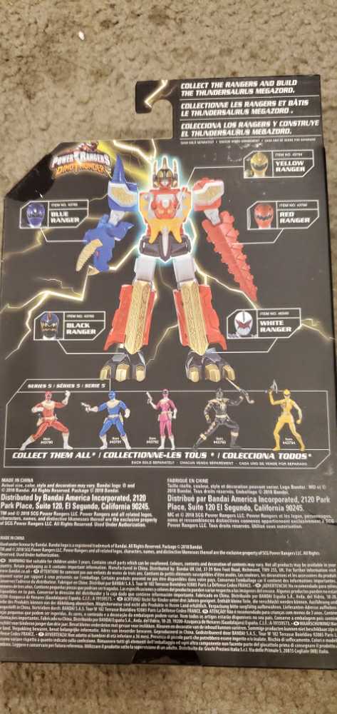 Power Rangers Legacy Action Figures -- Dinothunder -- Yellow - Bandai America (Power Rangers Legacy Collection) action figure collectible [Barcode 045557437947] - Main Image 2