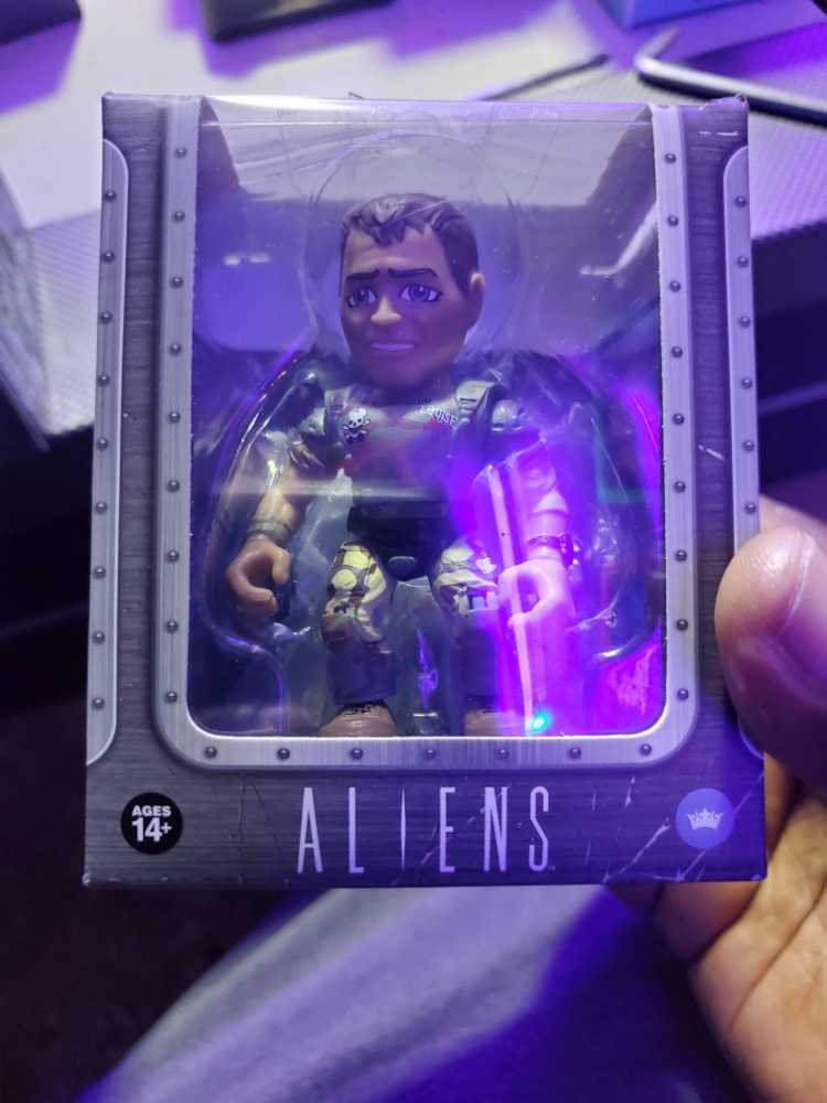 The Loyal Subjects Aliens Vinyls Xenomorph Ellen Ripley 2 12 - The Loyal Subjects (Aliens) action figure collectible [Barcode 045557870324] - Main Image 2