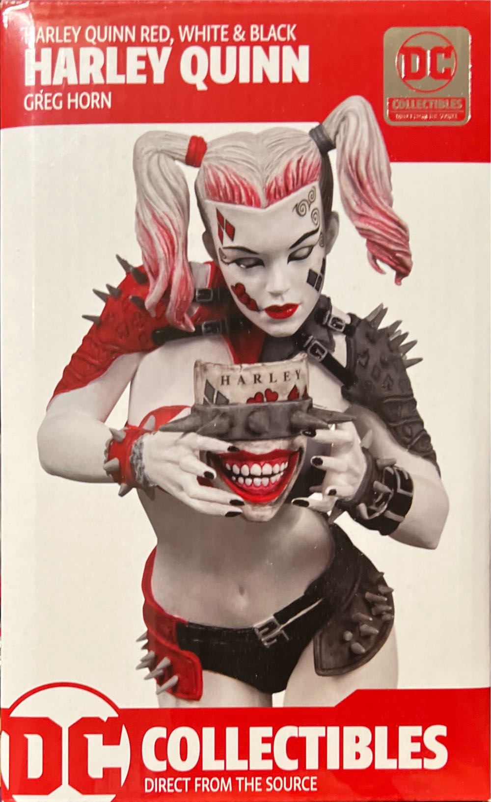 Dc Collectibles Harley Quinn Red White & Black: Metal Harley Quinn By Greg Horn Statue - DC (DC Collectibles) action figure collectible [Barcode 761941358390] - Main Image 2