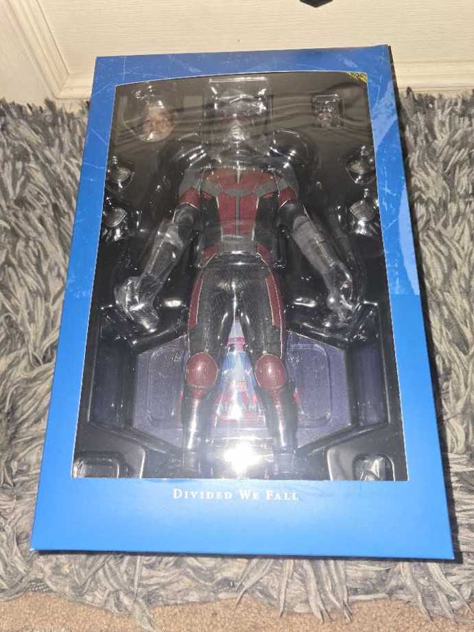 Ant-man (CW) MMS 362 - Hot Toys action figure collectible [Barcode 4897011180366] - Main Image 3